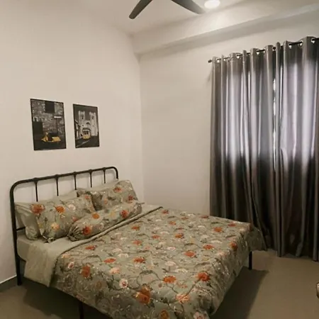Skylake Residence Homestay Friendly Moslem Puchong Exterior photo